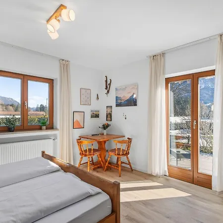 Daire Gaestehaus Florian Grainau