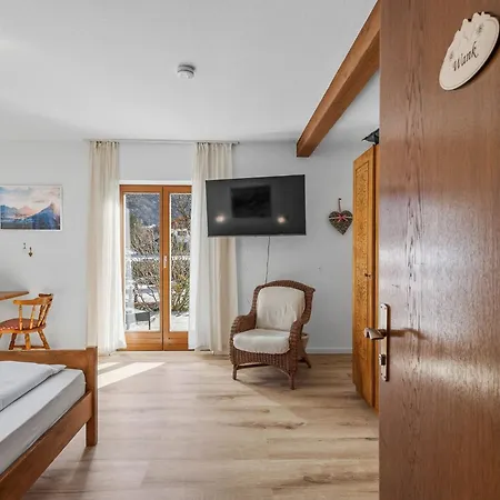 Gaestehaus Florian 公寓