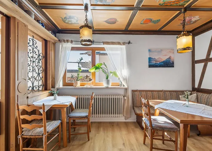 Gaestehaus Florian 公寓 *